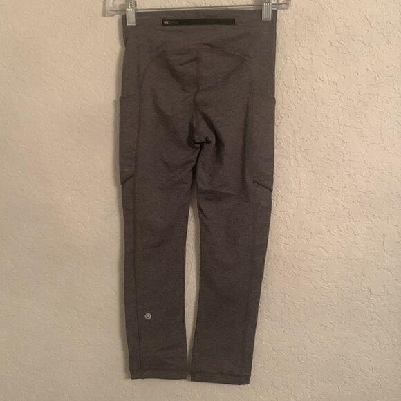 Lululemon Cropped Gray Leggings Size 2 - Picture 2 of 12